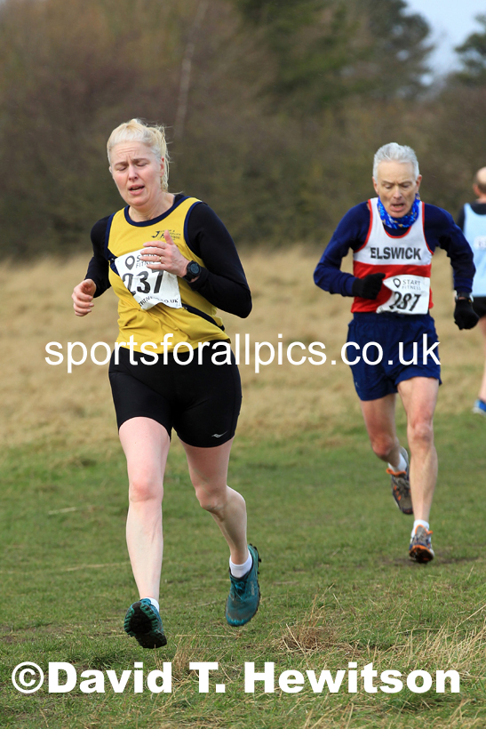 Womens and mens 35 to 65 plus, 2022 NEMAA Open Cross Country Champs., Wallsend, Tyne and Wear. Photo: David T. Hewitson/Sports for All Pics